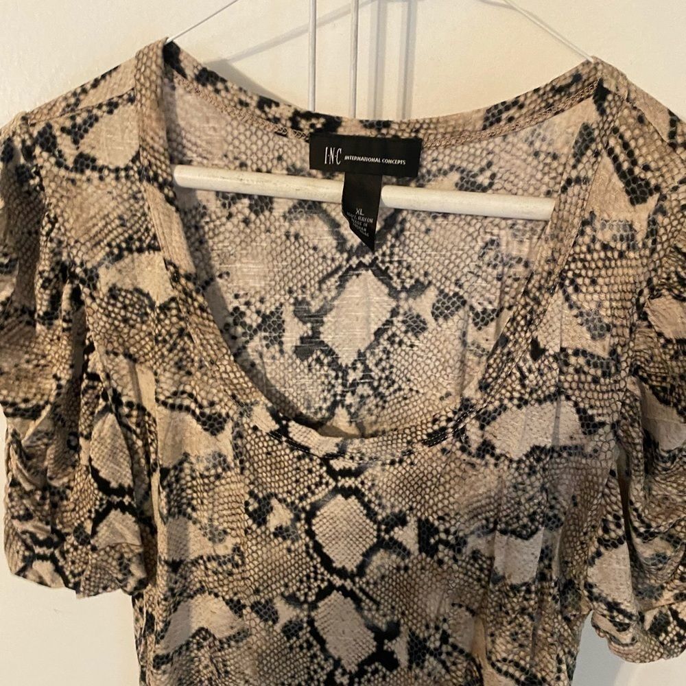 Soft Snakeskin Print Scoop Top Blouse Shirt Tan - Picture 3 of 5